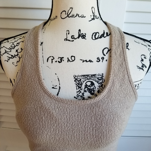 Wishlist Crop Top Color Tan Cream SIZE L. - Picture 4 of 12